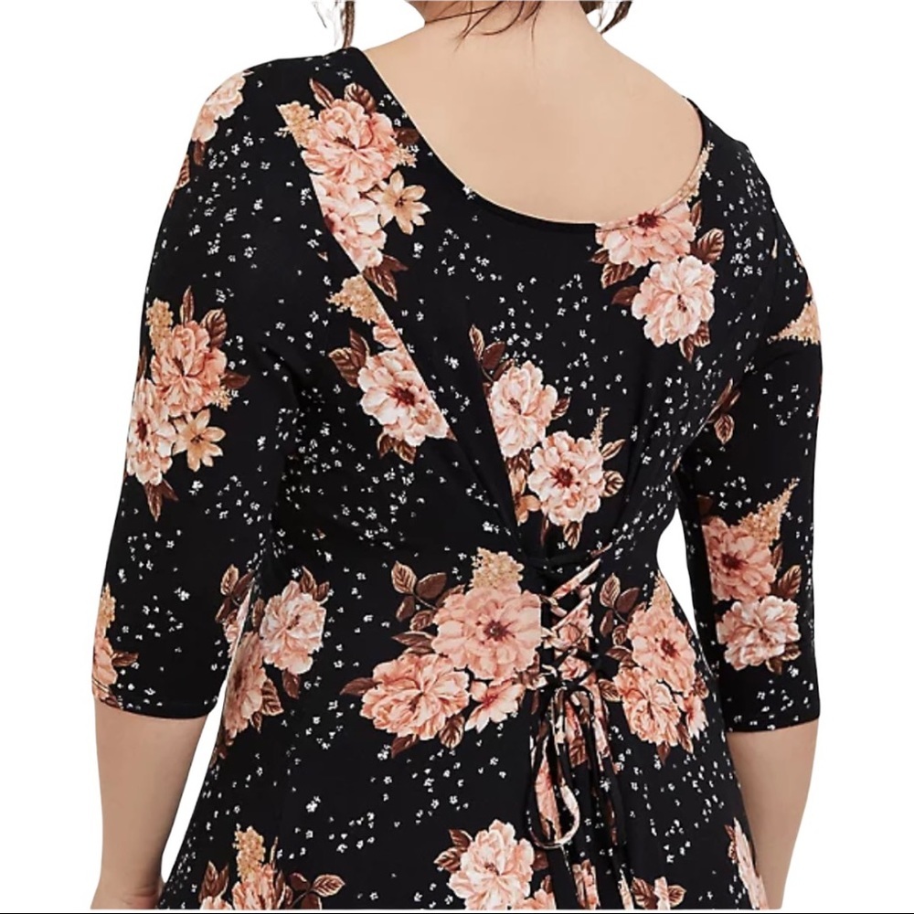 NWT Torrid Black Floral Jersey Corset Back Mini Fluted Skater Dress. Size 2X - Picture 7 of 12
